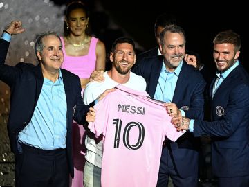 1_Messi to Inter Miami_SM