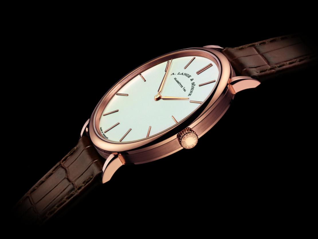 Saxonia Thin: Two-hand watch with a new design