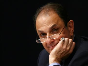 Wadia voted out from Tata Motors after keen competition