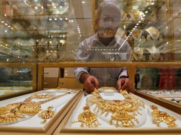 Jewellery sales to see short-term impact following Modi's crackdown