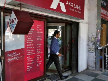 Q4FY17 earnings: Pain for Axis Bank eases but does not appear to have ended