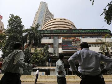 Stock markets give thumbs up to Jaitley's Budget, gain near 2%