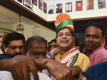 Shashi Tharoor in a comfortable lead in Thiruvananthapuram