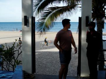 The keys to rebuilding the tourism sector after the crisis