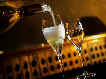 French champagne houses toast record sales