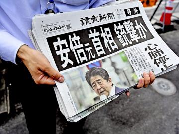 Photo of the day: Shinzo Abe, rest in peace