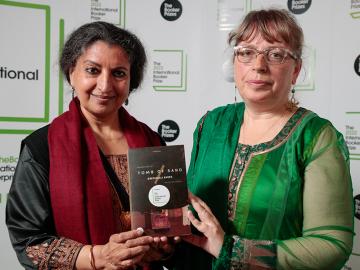 Photo of day: The Booker Prize for 'Tomb of Sand'