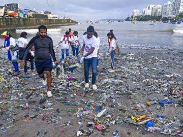 Photo of the day: International Coastal Clean-up Day