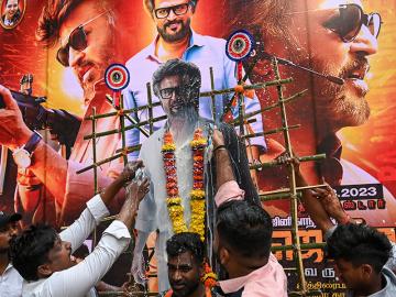 What can the superhero Rajinikanth not do for the masses onscreen?