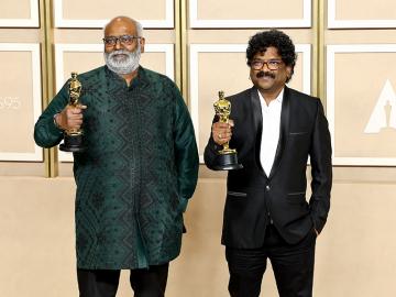 Photo of the day: Oscar 2023: MM Keeravaani and Chandrabose win for 'Naatu Naatu'
