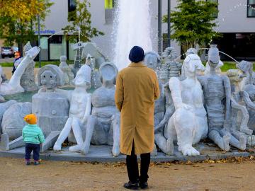 Vienna fountain decried for 'ugliness', costs
