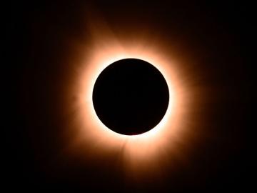 1_us_astronomy_eclipse_sm