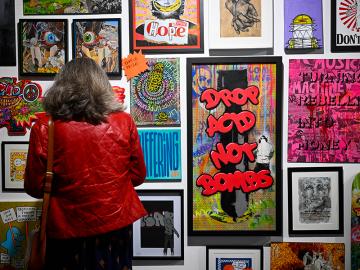 Photo of the day: Revolting Artists Exhibition: From graffiti to brandalism