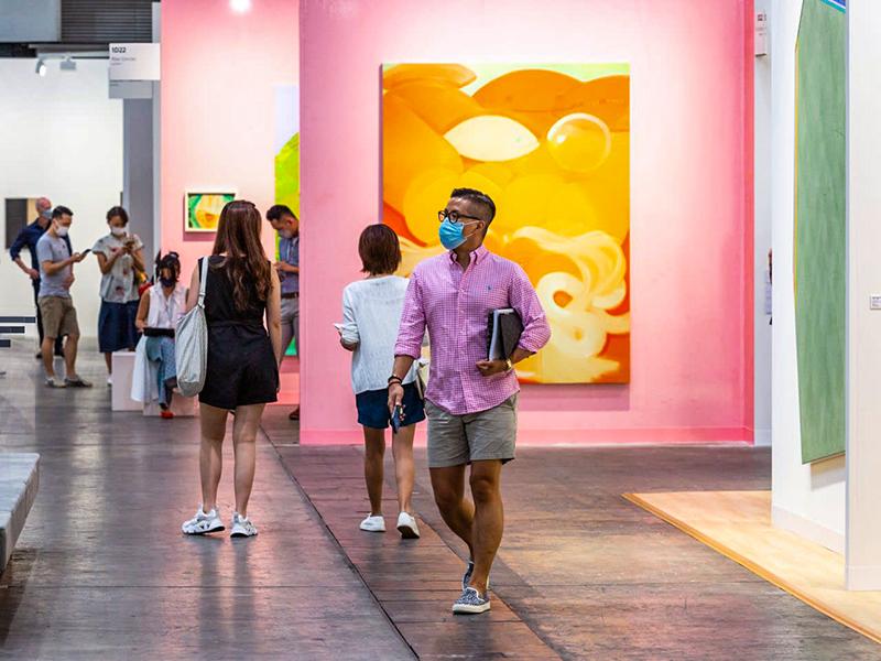 Art fairs are opening up to influencers, on certain conditions