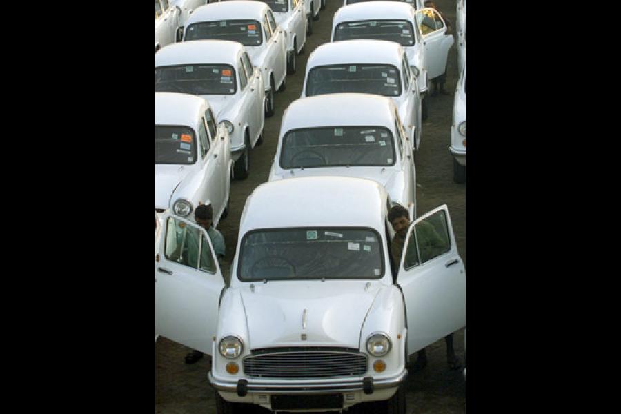 Hm clearance car company