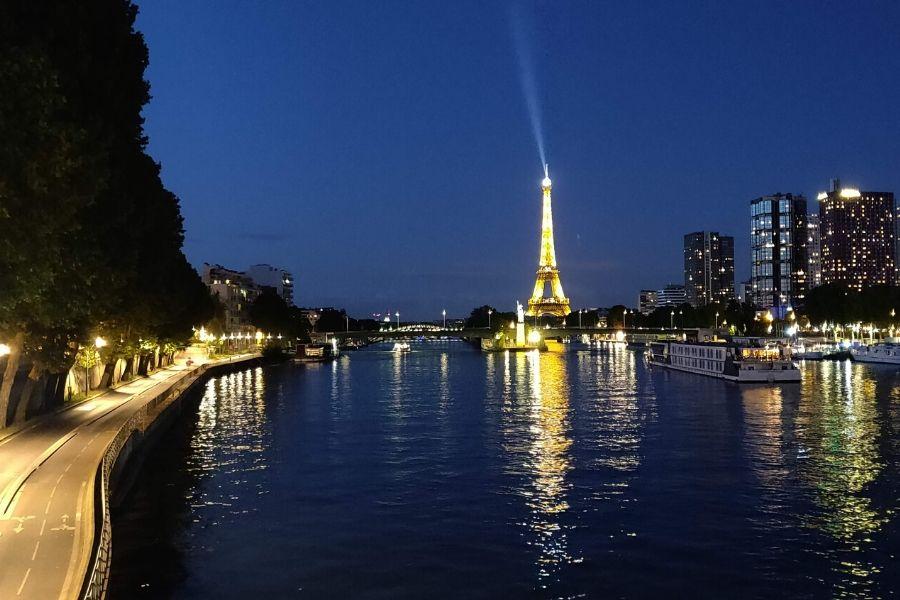 Eiffel-tower_sm