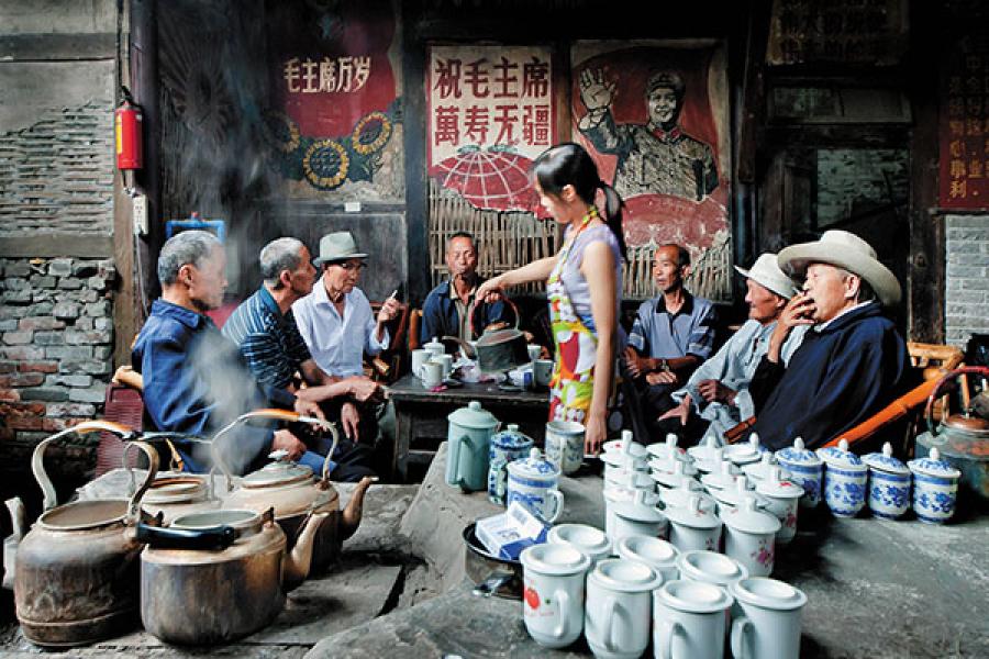 In China, Tradition Brews in Tea Cups