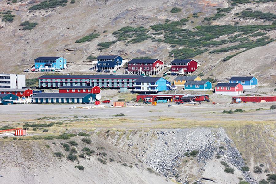 In Arctic's pioneer town, It's the survival of the pluckiest