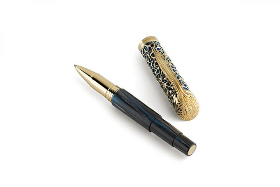 Items of luxury: Pens, houseware and wines