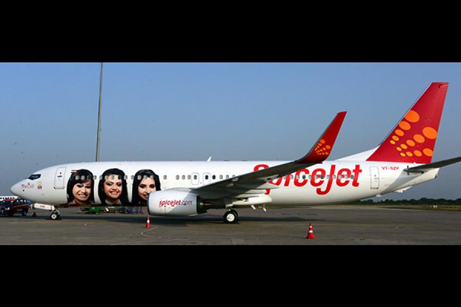 After four fiscals, SpiceJet flies back into profitability in FY16
