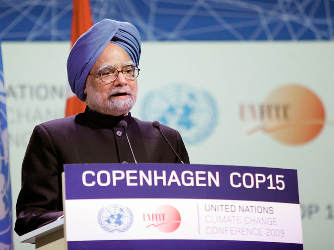 India Prime Minister Manmohan Singh addressesing the session of United Nations Climate Change Conference 2009 in Copenhagen