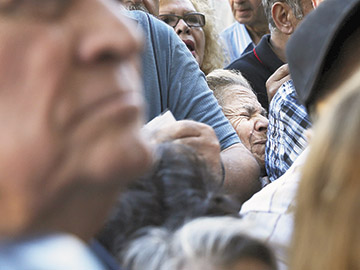 Greek crisis: Pensioners left in the lurch