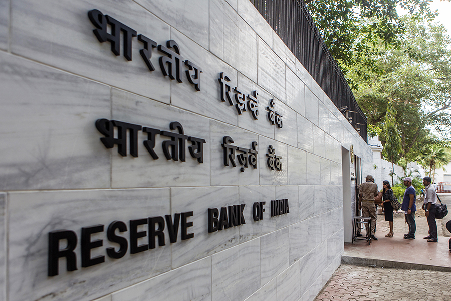 Bank stocks slide after RBI hikes cash reserve ratio