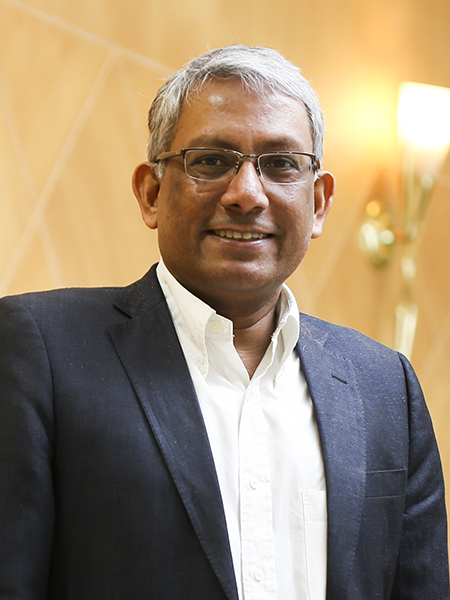 Infosys names Ravi Venkatesan co-chairman in a move to repair relations with founder Murthy