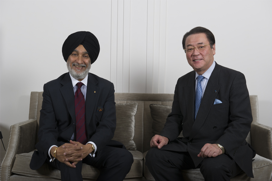 The packaging market in India is growing: Max's Analjit Singh and Toppan's Shingo Kaneko
