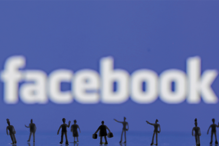 Despite waning popularity, Facebook is the king of social media