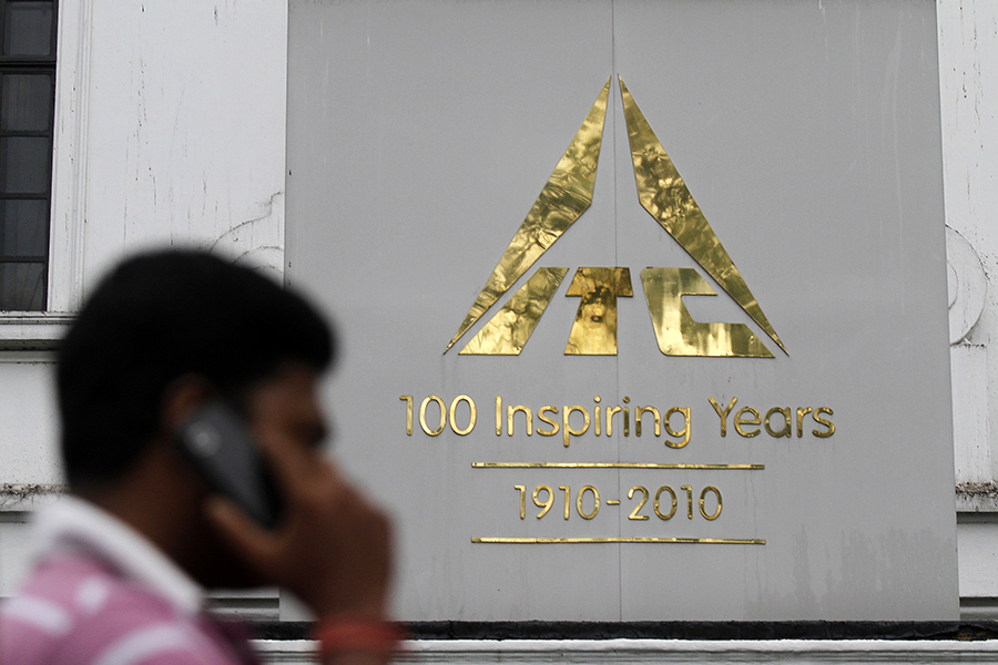 Government sells 2% SUUTI stake in ITC