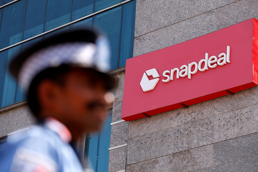 Snapdeal board meets to renegotiate with Flipkart