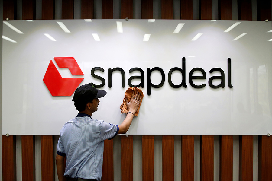 Snapdeal to pay mn to its staff if deal with Flipkart goes through