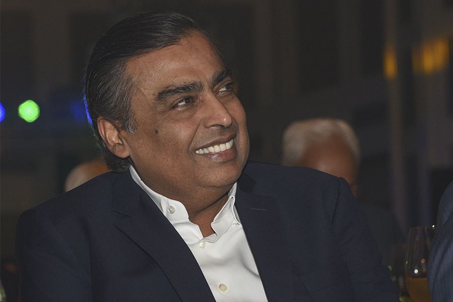 Reliance Industries reports 13% jump in Q2 FY18 profit but telecom arm Jio reports loss