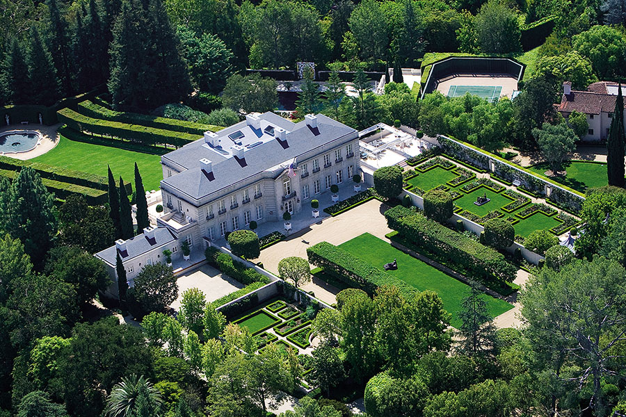 Vaunted mansions: Who wants to buy a billionaire's home?