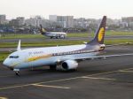Jet Airways cuts costs amid mounting losses