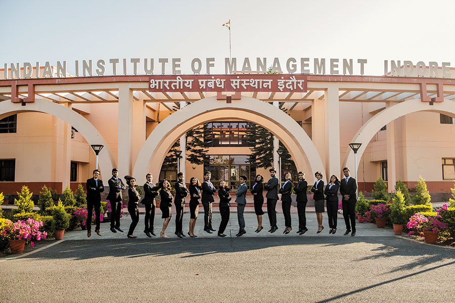 Early birds: A holistic view of integrated management courses