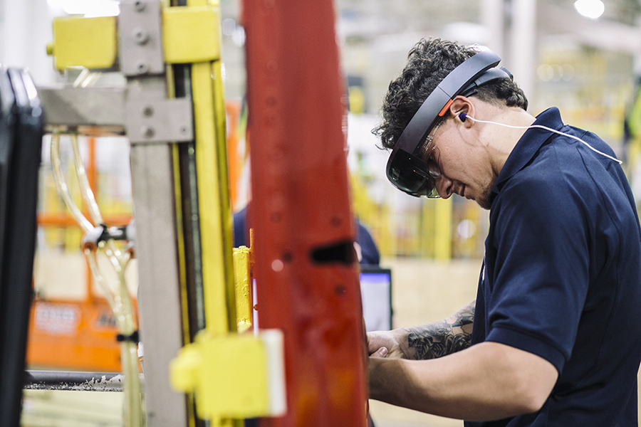 Augmented reality is changing how blue collar workers are trained, one headset at a time
