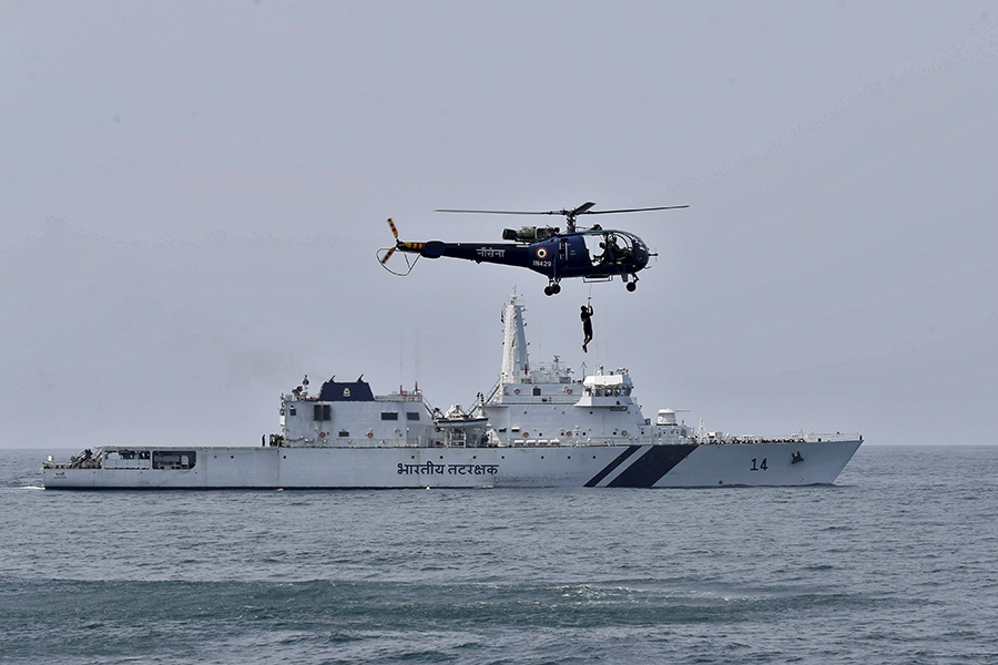 Photo of the Day: Indian Navy Day celebrations on Dec 4