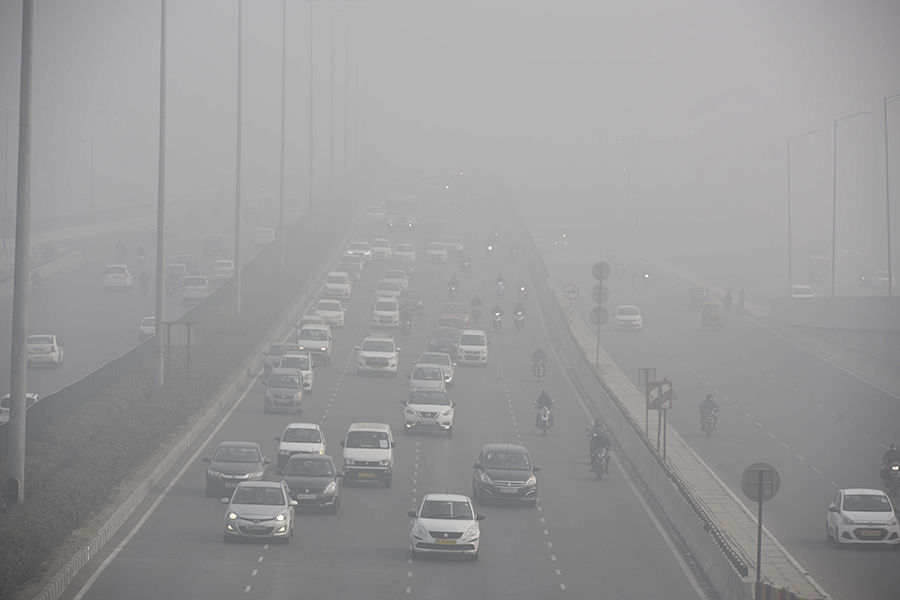 Photo of the Day: Foggy winter morning in Gurugram