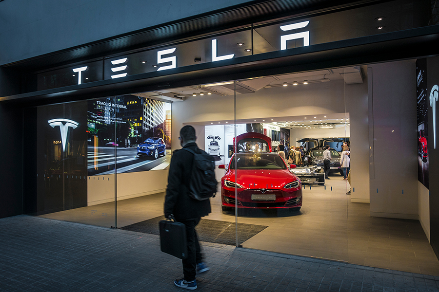 Tesla Posts 5 Million Profit for Quarter, Extending Rebound