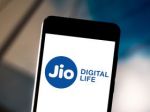 Four investors climb aboard Jio, raising Rs30,062 crore