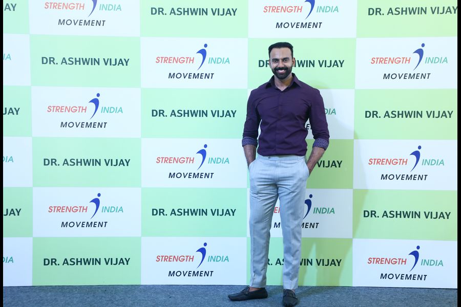 Renowned Orthopaedician Dr. Ashwin Vijay clocks more than 300 million views on social media platforms