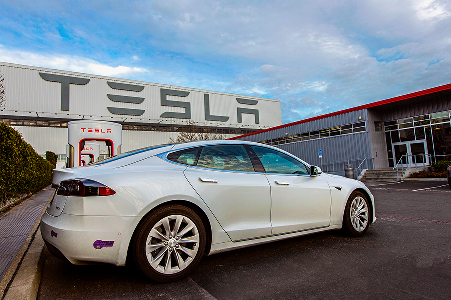 Tesla surprises analysts with 4 million quarterly profit