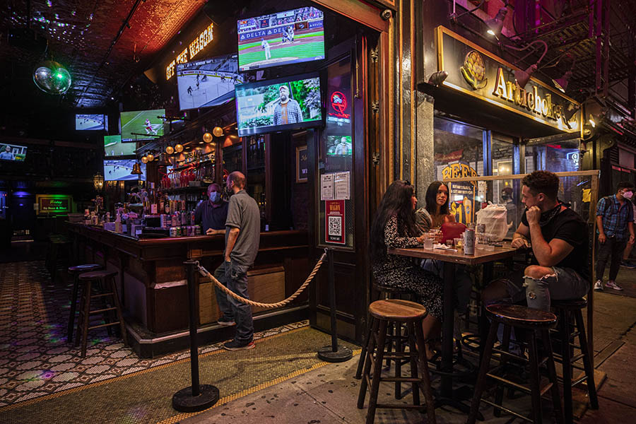 9 out of 10 NYC bars and restaurants can't pay full rent