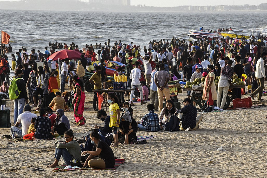 Photo of the Day: Just another Sunday in Mumbai