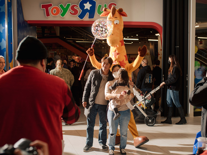 Toys 'R' us tries to come back, four years after bankruptcy