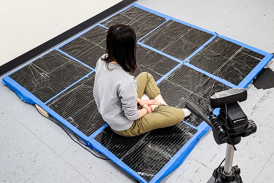 Forget cameras, this carpet detects the presence and movements of people