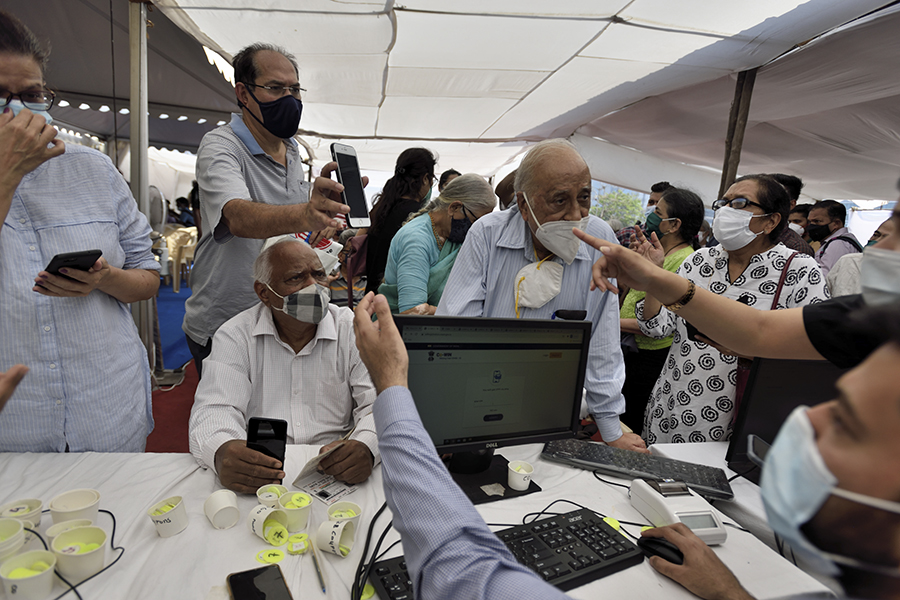 Photo of the Day: Senior citizen inoculation begins in India