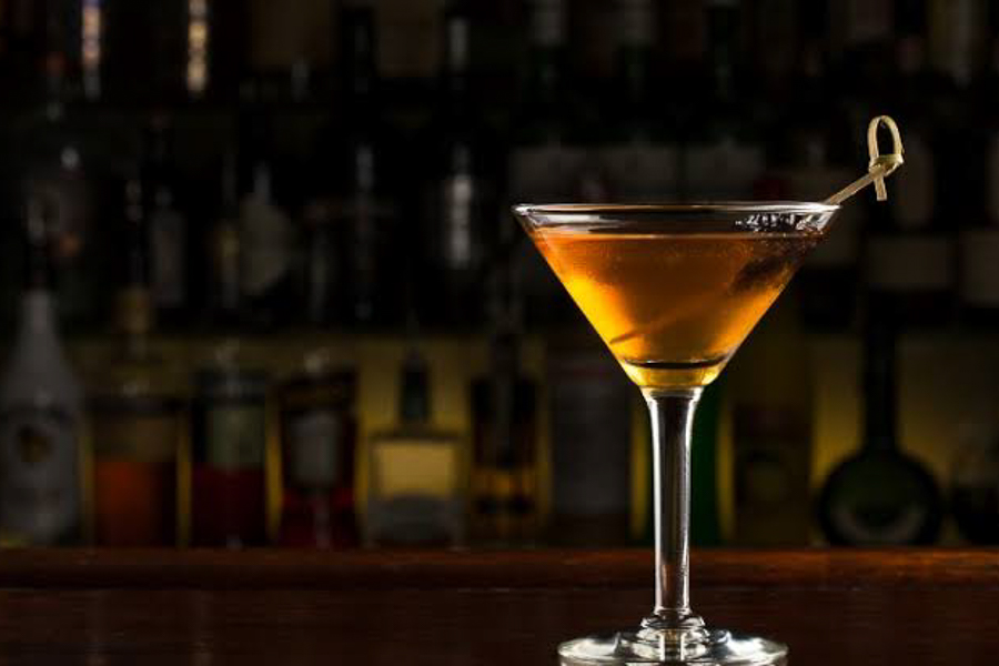 World Whisky Day: Light up the weekend with smoky blends and Indian spices
